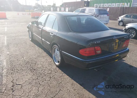 1999 Mercedes-Benz E 55 Amg z USA, uszkodzony, nr VIN WDBJF74H4XA927159